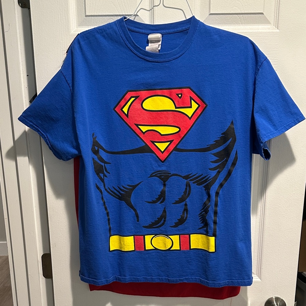 Superman Blue XL T-Shirt with detachable Cape!